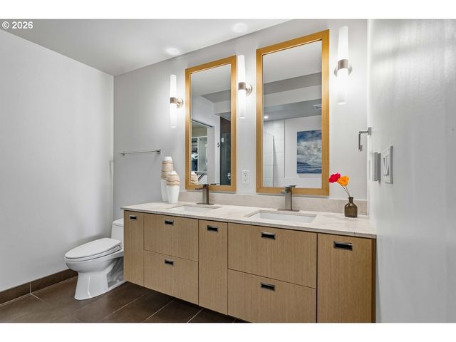 1310 Nw NAITO Pkwy 104A, Portland, OR 97209