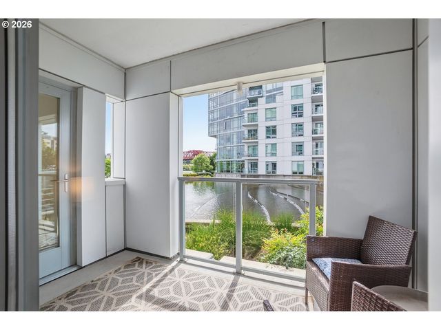 1310 Nw NAITO Pkwy 104A, Portland, OR 97209