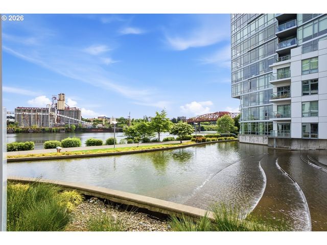 1310 Nw NAITO Pkwy 104A, Portland, OR 97209