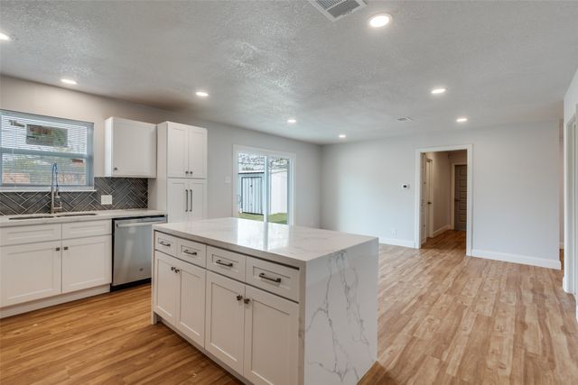 9535 Crestshire Drive, Dallas, TX 75227