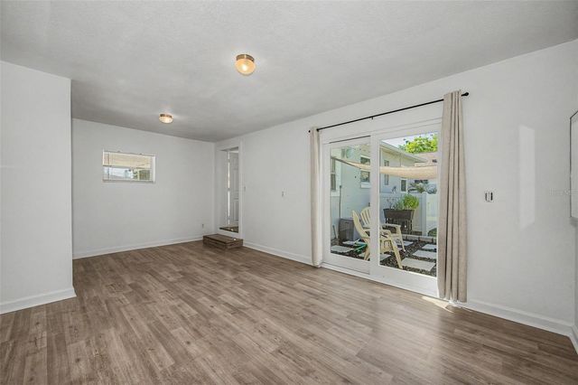 1001 QUEEN STREET S, St Petersburg, FL 33712