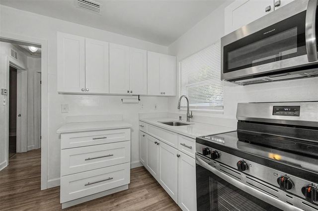 1001 QUEEN STREET S, St Petersburg, FL 33712