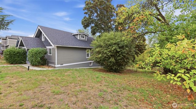3315 E Grandview Avenue, Tacoma, WA 98404
