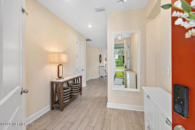 553 VISTA LAKE Circle, Ponte Vedra, FL 32081