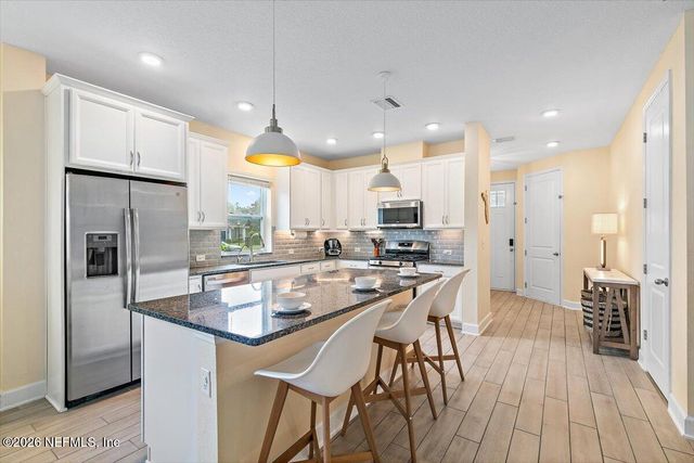 553 VISTA LAKE Circle, Ponte Vedra, FL 32081