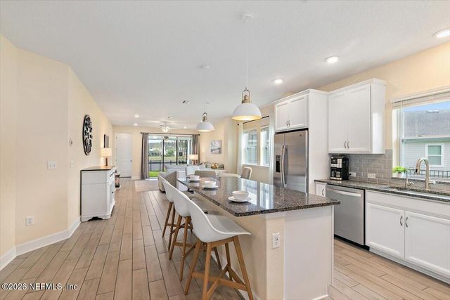 553 VISTA LAKE Circle, Ponte Vedra, FL 32081