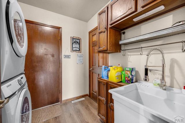 1259 S Winterhaven Dr, Pueblo West, CO 81007