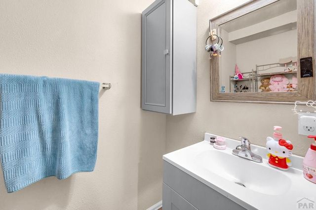 1259 S Winterhaven Dr, Pueblo West, CO 81007
