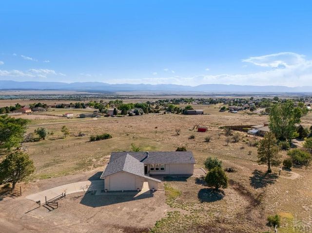 1259 S Winterhaven Dr, Pueblo West, CO 81007