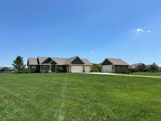 4726 Cherrywood Lane, Winterset, IA 50273