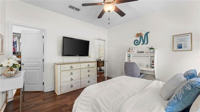 501 Lost Creek Drive, Woodstock, GA 30188