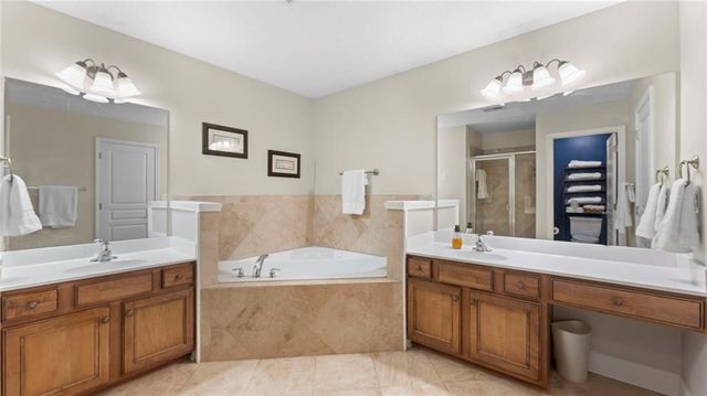 501 Lost Creek Drive, Woodstock, GA 30188