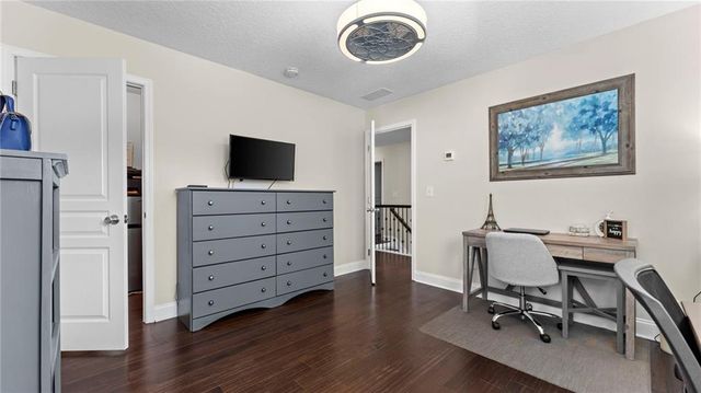 501 Lost Creek Drive, Woodstock, GA 30188