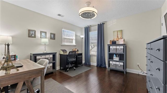 501 Lost Creek Drive, Woodstock, GA 30188