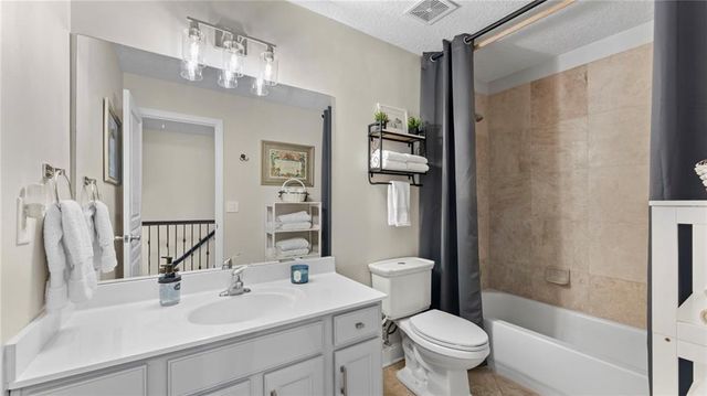 501 Lost Creek Drive, Woodstock, GA 30188