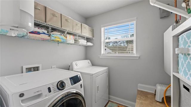 501 Lost Creek Drive, Woodstock, GA 30188