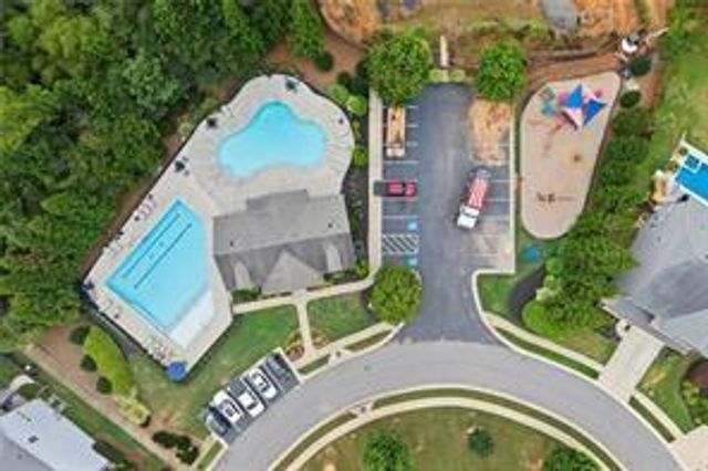 501 Lost Creek Drive, Woodstock, GA 30188