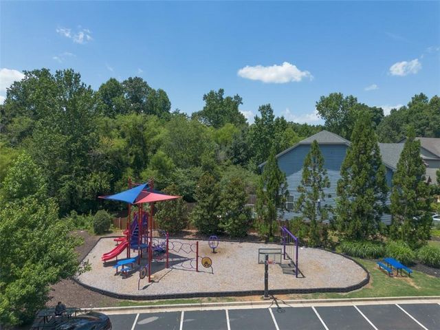 501 Lost Creek Drive, Woodstock, GA 30188