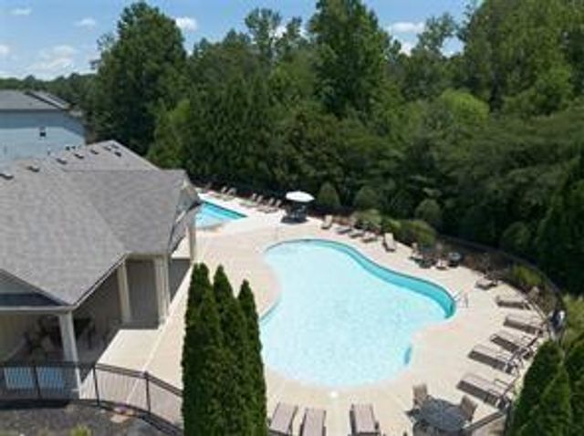 501 Lost Creek Drive, Woodstock, GA 30188