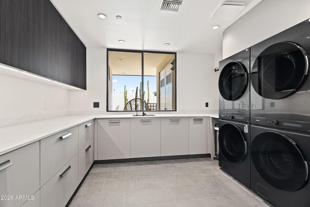 5143 E EXETER Boulevard, Phoenix, AZ 85018