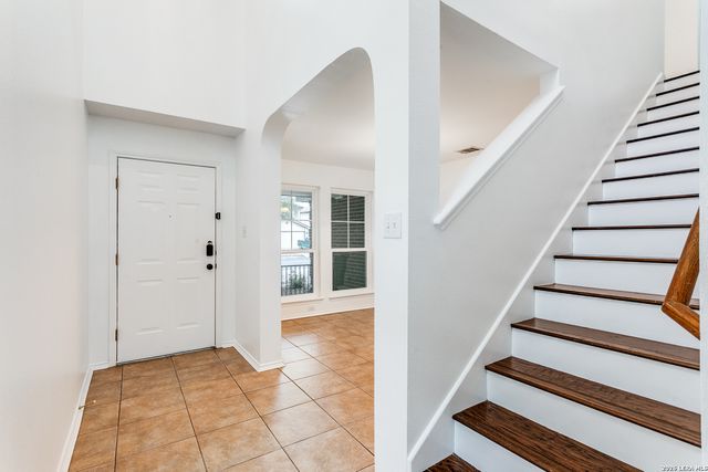 9038 Pinseeker, Selma, TX 78154