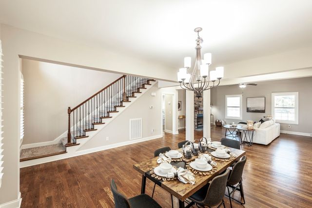 5563 Stacy Springs Rd, Springfield, TN 37172