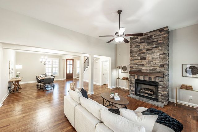 5563 Stacy Springs Rd, Springfield, TN 37172