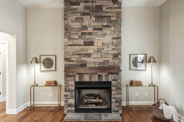 5563 Stacy Springs Rd, Springfield, TN 37172