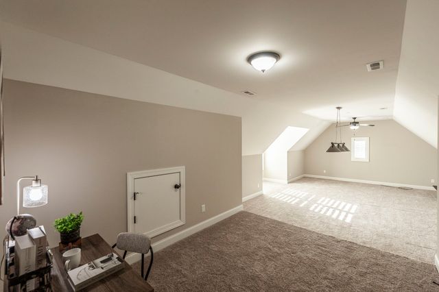 5563 Stacy Springs Rd, Springfield, TN 37172