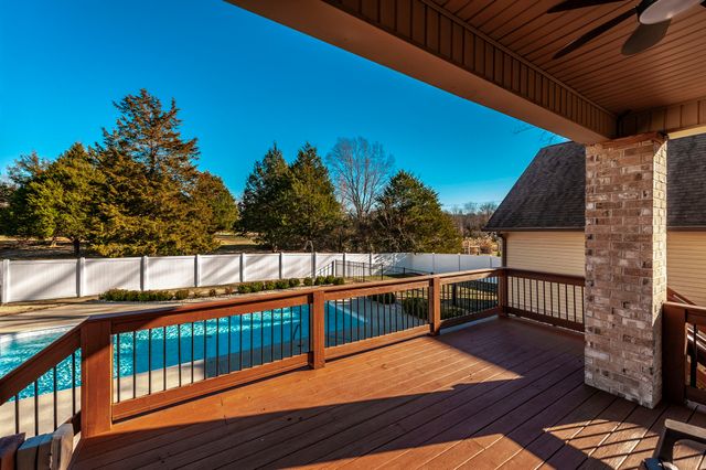 5563 Stacy Springs Rd, Springfield, TN 37172