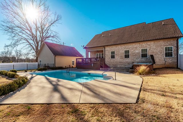 5563 Stacy Springs Rd, Springfield, TN 37172