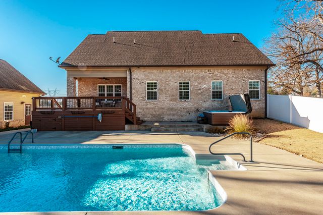 5563 Stacy Springs Rd, Springfield, TN 37172