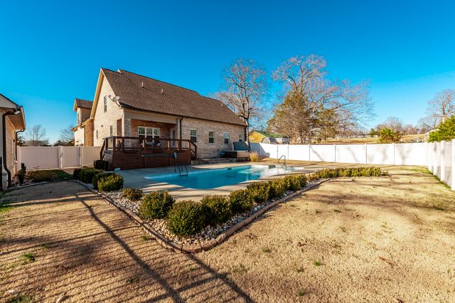 5563 Stacy Springs Rd, Springfield, TN 37172