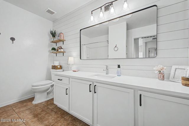 2469 N Silver Mosaic Drive, Tucson, AZ 85745