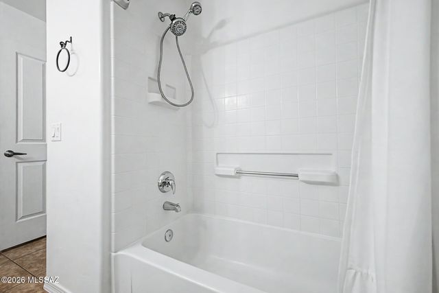 2469 N Silver Mosaic Drive, Tucson, AZ 85745