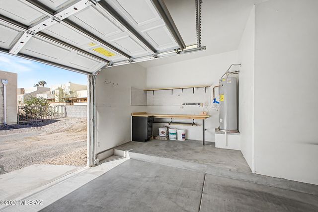 2469 N Silver Mosaic Drive, Tucson, AZ 85745