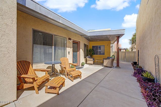 2469 N Silver Mosaic Drive, Tucson, AZ 85745