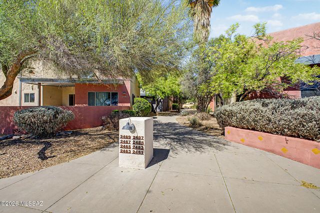 2469 N Silver Mosaic Drive, Tucson, AZ 85745