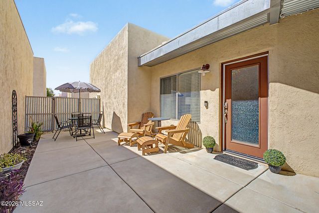 2469 N Silver Mosaic Drive, Tucson, AZ 85745