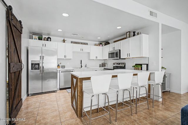 2469 N Silver Mosaic Drive, Tucson, AZ 85745