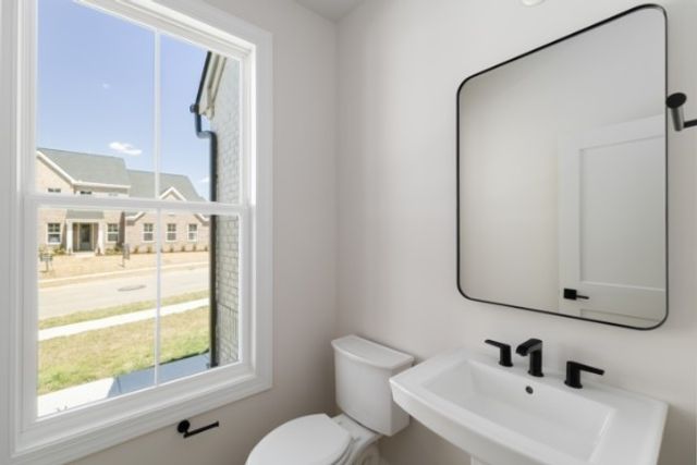 463 Tomlinson Pointe Dr, Mount Juliet, TN 37122