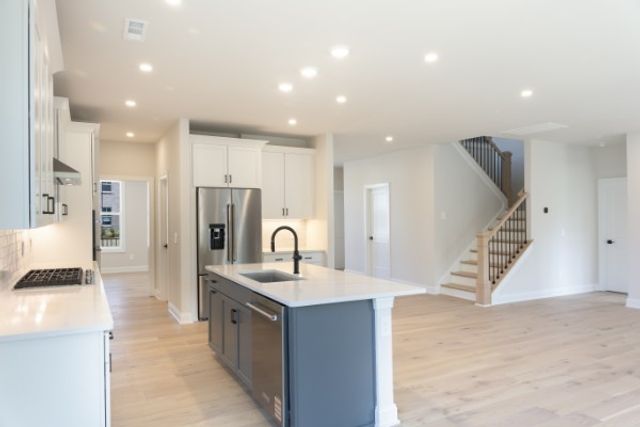 463 Tomlinson Pointe Dr, Mount Juliet, TN 37122