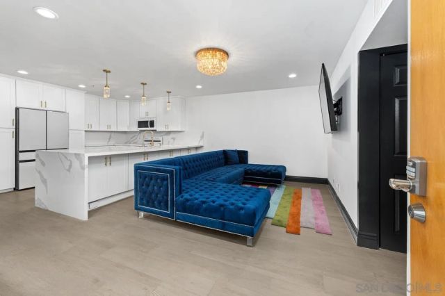 602 W Fir St 201, San Diego, CA 92101