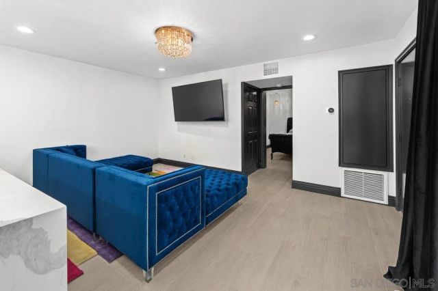 602 W Fir St 201, San Diego, CA 92101