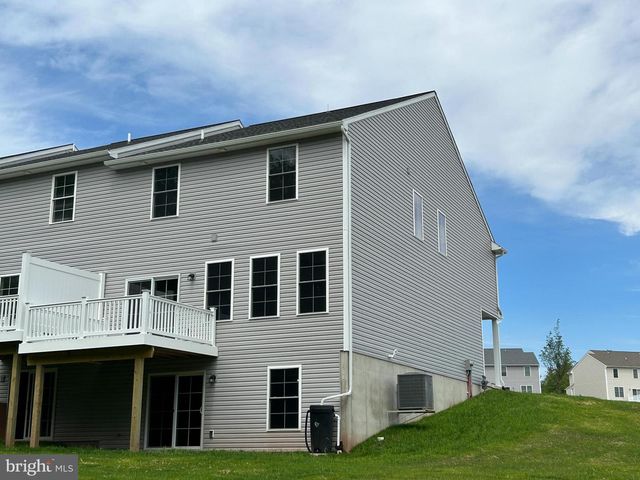 134 MAGNOLIA DR, Middletown, PA 17057