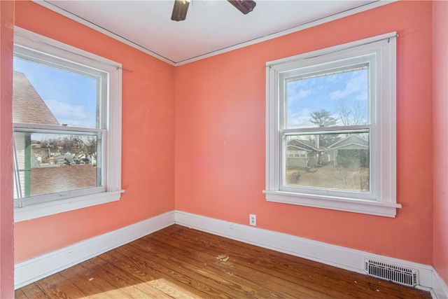 250 Highland Drive NW, Cedar Rapids, IA 52405