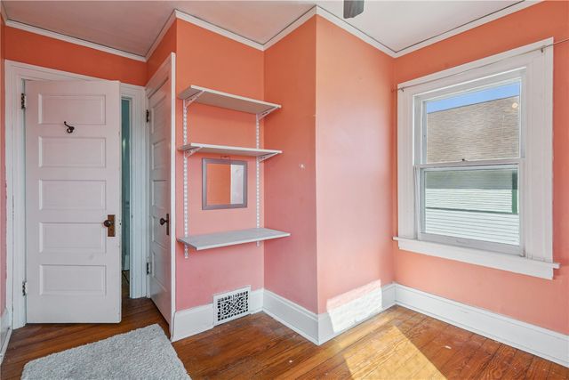 250 Highland Drive NW, Cedar Rapids, IA 52405