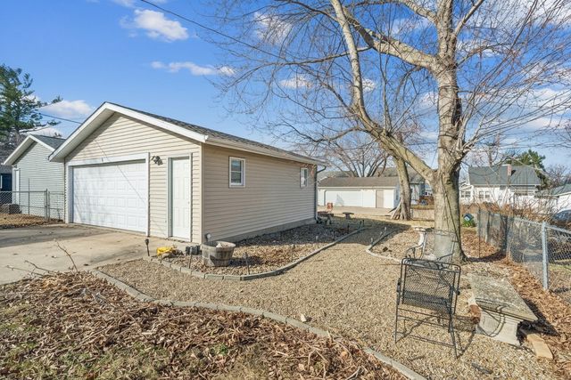 250 Highland Drive NW, Cedar Rapids, IA 52405