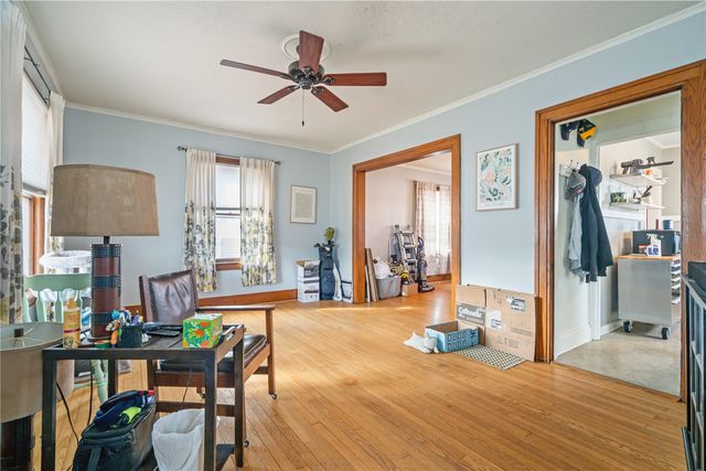 250 Highland Drive NW, Cedar Rapids, IA 52405