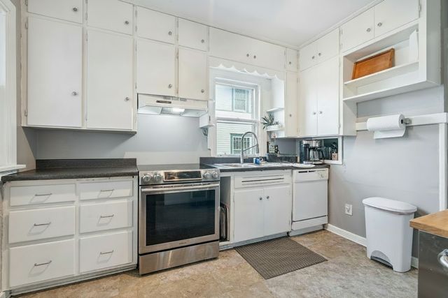 250 Highland Drive NW, Cedar Rapids, IA 52405